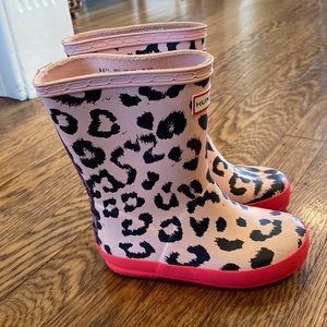 Kids size 8 Hunter Rainboot. Pink Leopard